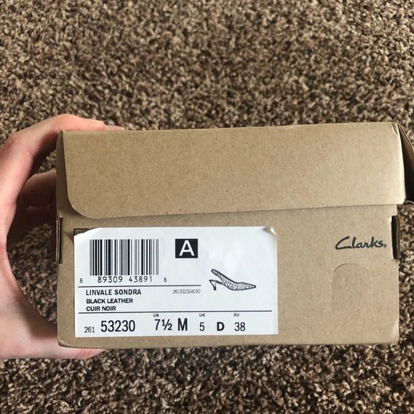 Clarks Heels Black Size 7 1/2 - Picture 2 of 7